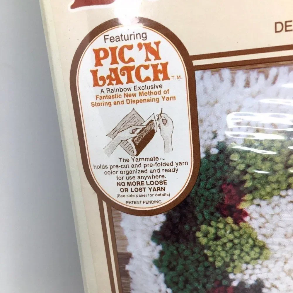 Vintage Christmas Wreath Rainbow  Latch Hook Kit Sealed New
